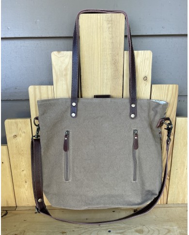 Traditionalistic Concealed Carry Tote