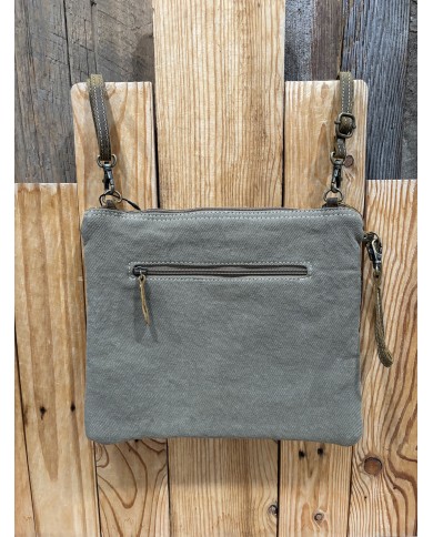 Razia Crossbody