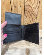 Dennis Wallet