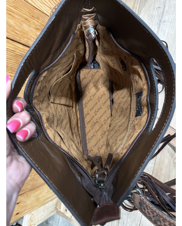 Lindsy Crossbody Clutch