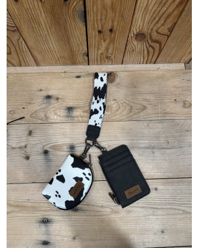 Evy Wristlet Wallet