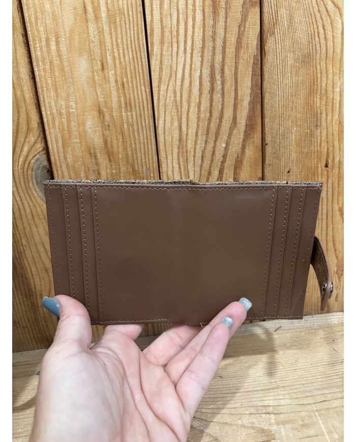 Tefney Crossbody
