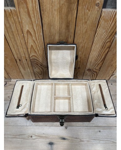 Deanna Jewelry Box