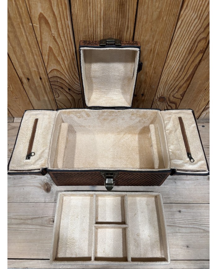 Deanna Jewelry Box