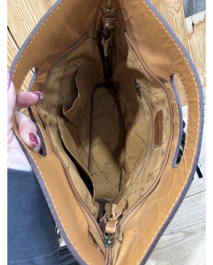 Nicci Crossbody Clutch