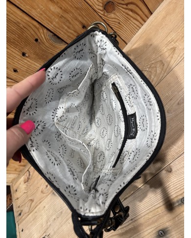 Fennington Crossbody