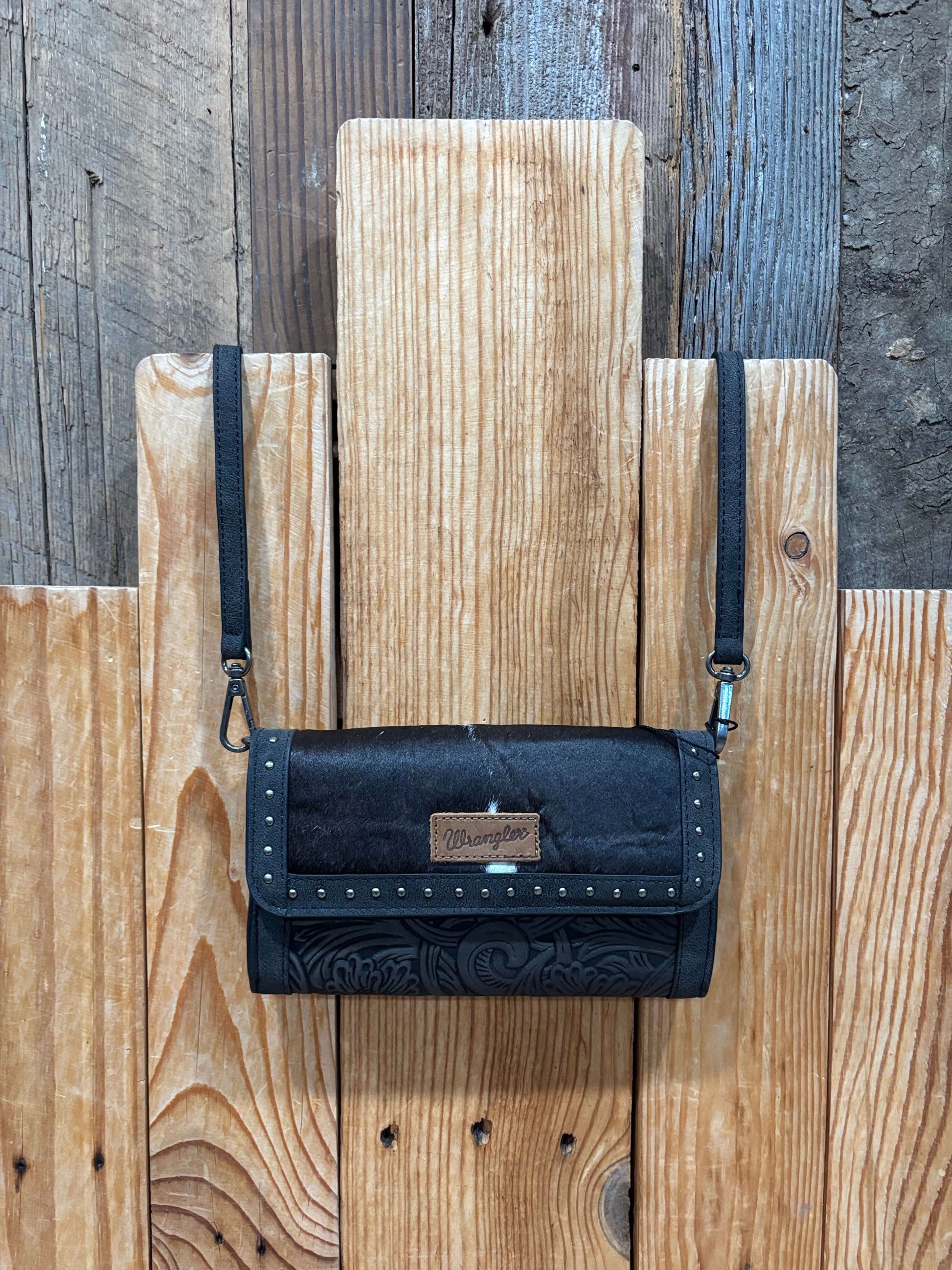 Della Crossbody