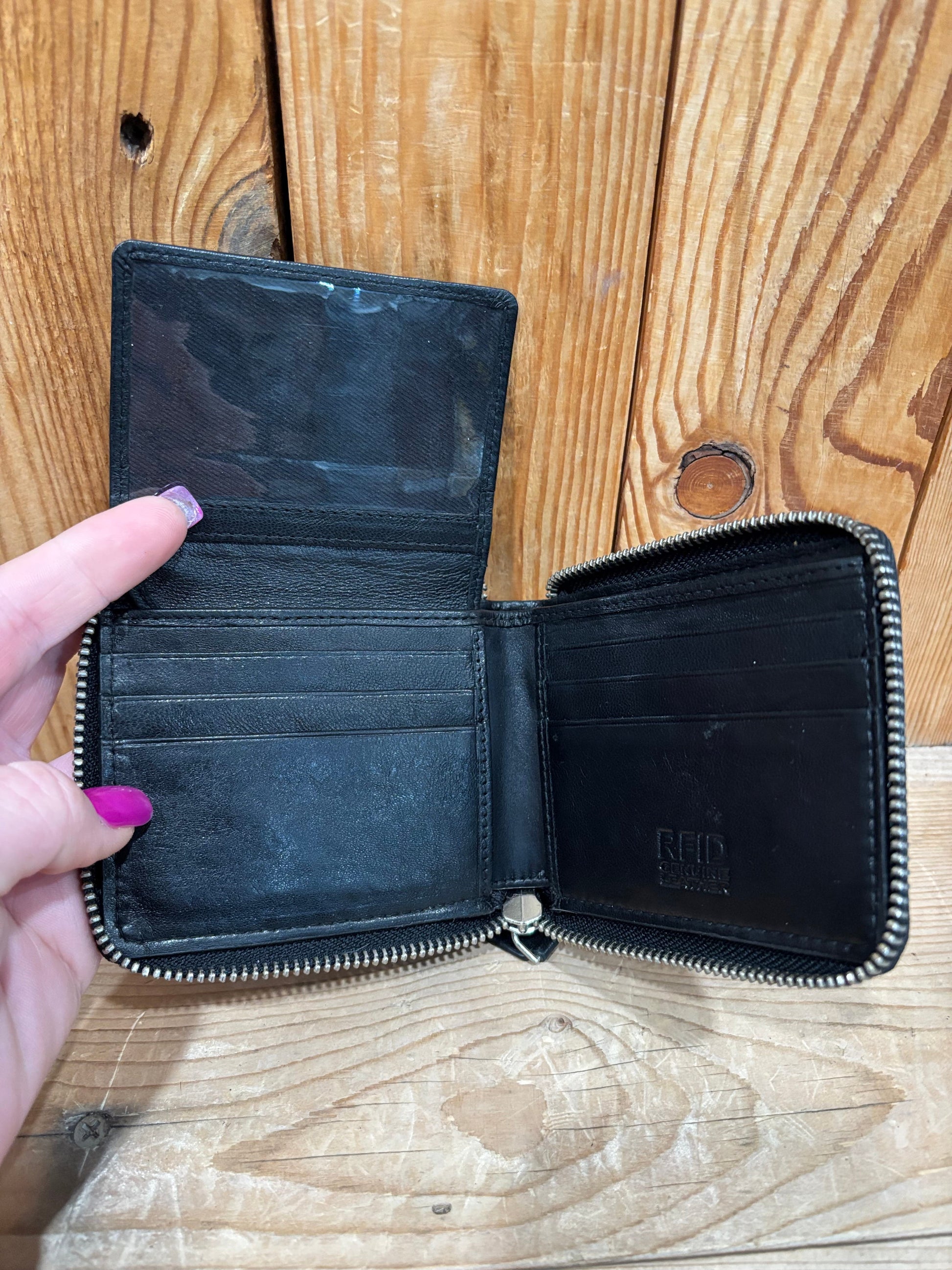 Outsy Men's Wallet