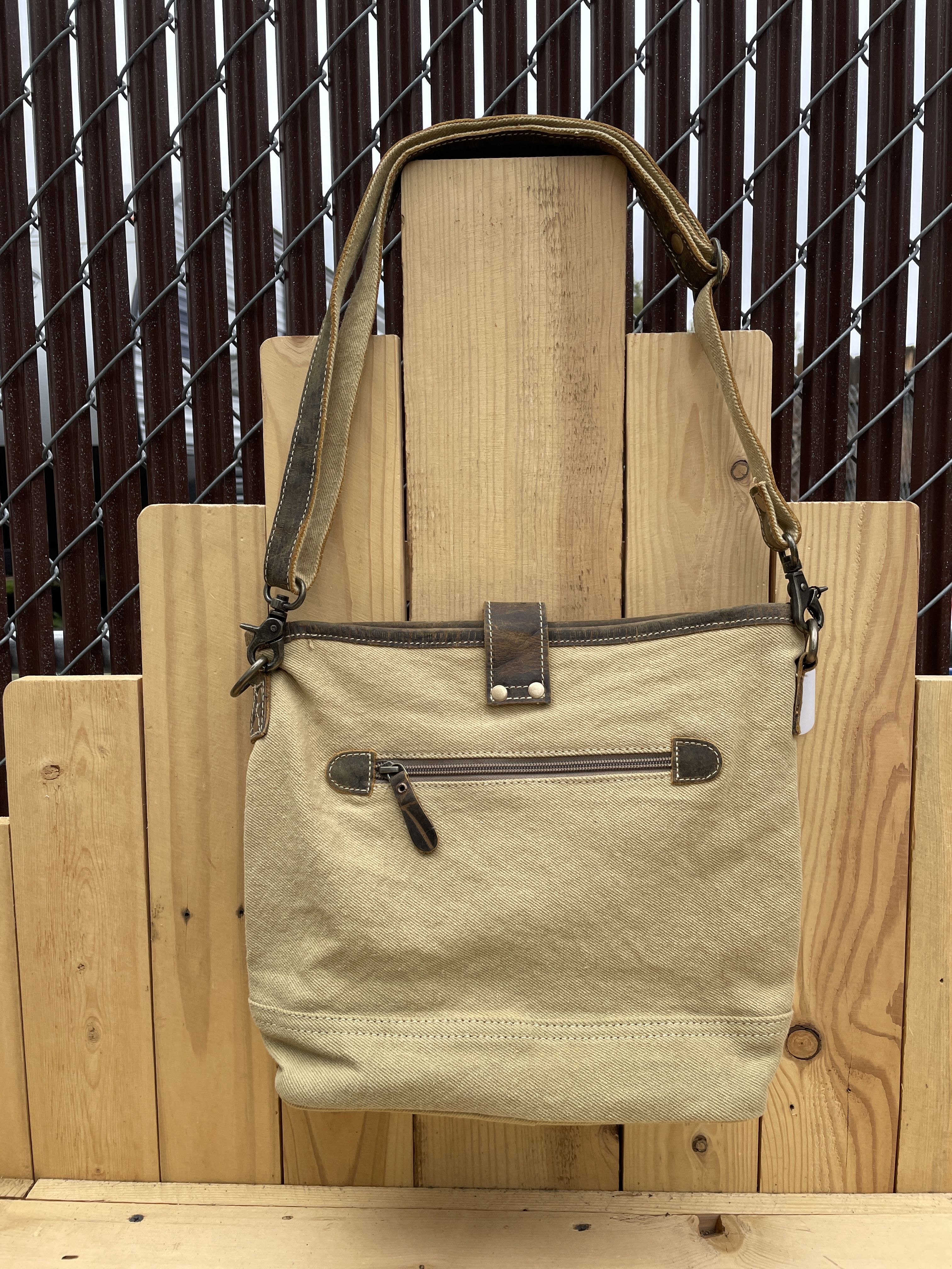Fervor Shoulder Bag